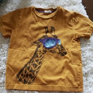 Mini Boden Mustard Giraffe shirt boys 4 5